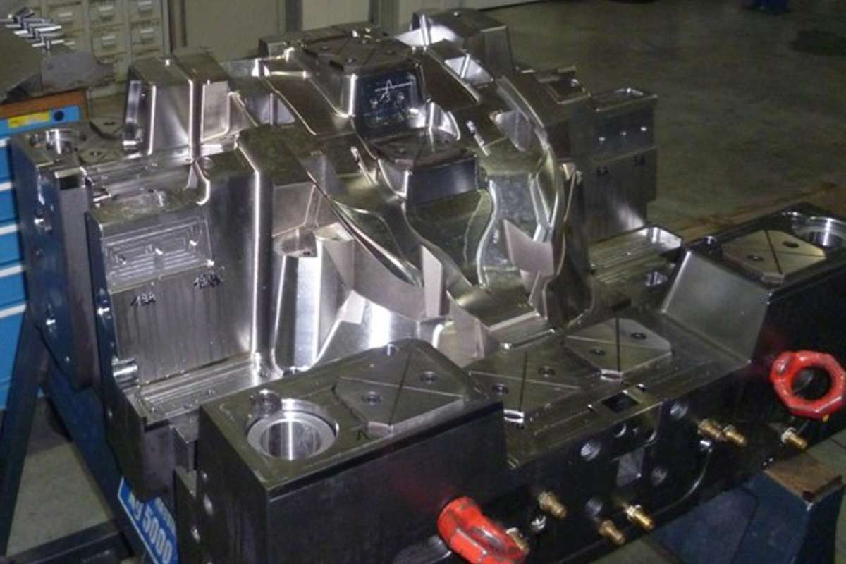 Cosmac - Produzione - Assemblaggio