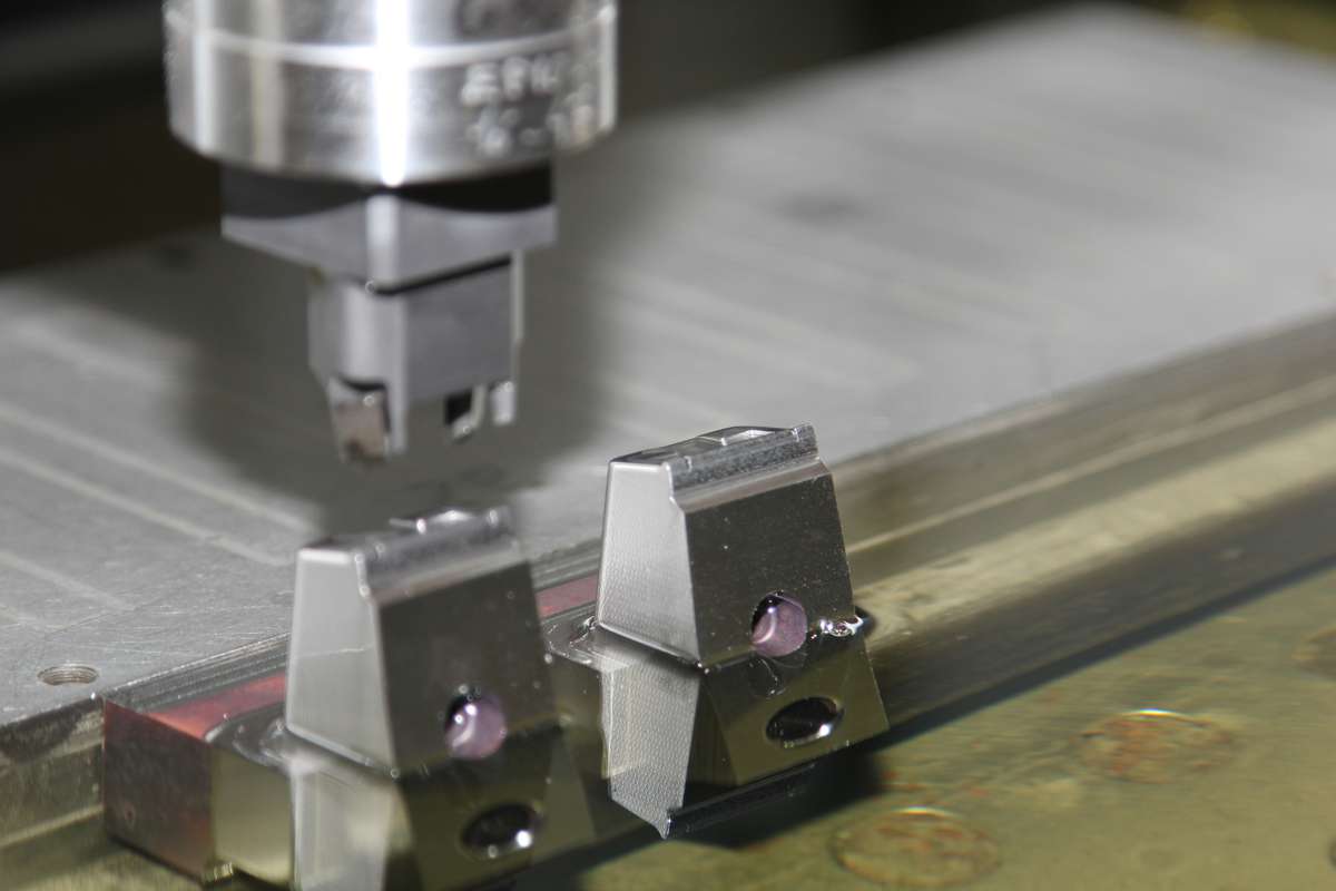 Cosmac - Produzione - Elettroerosione - INGERSOLL GANTRY 500