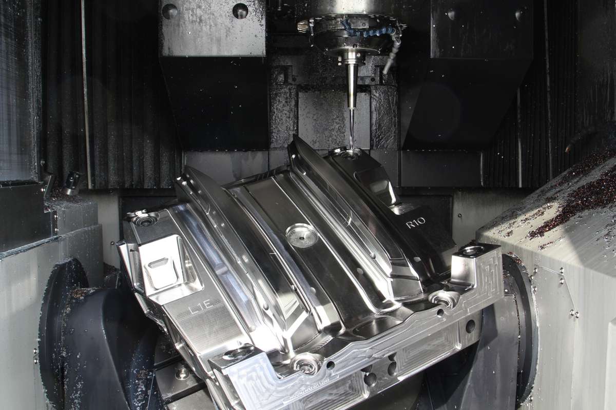 Cosmac - Produzione - Fresatura - DOOSAN VC 630